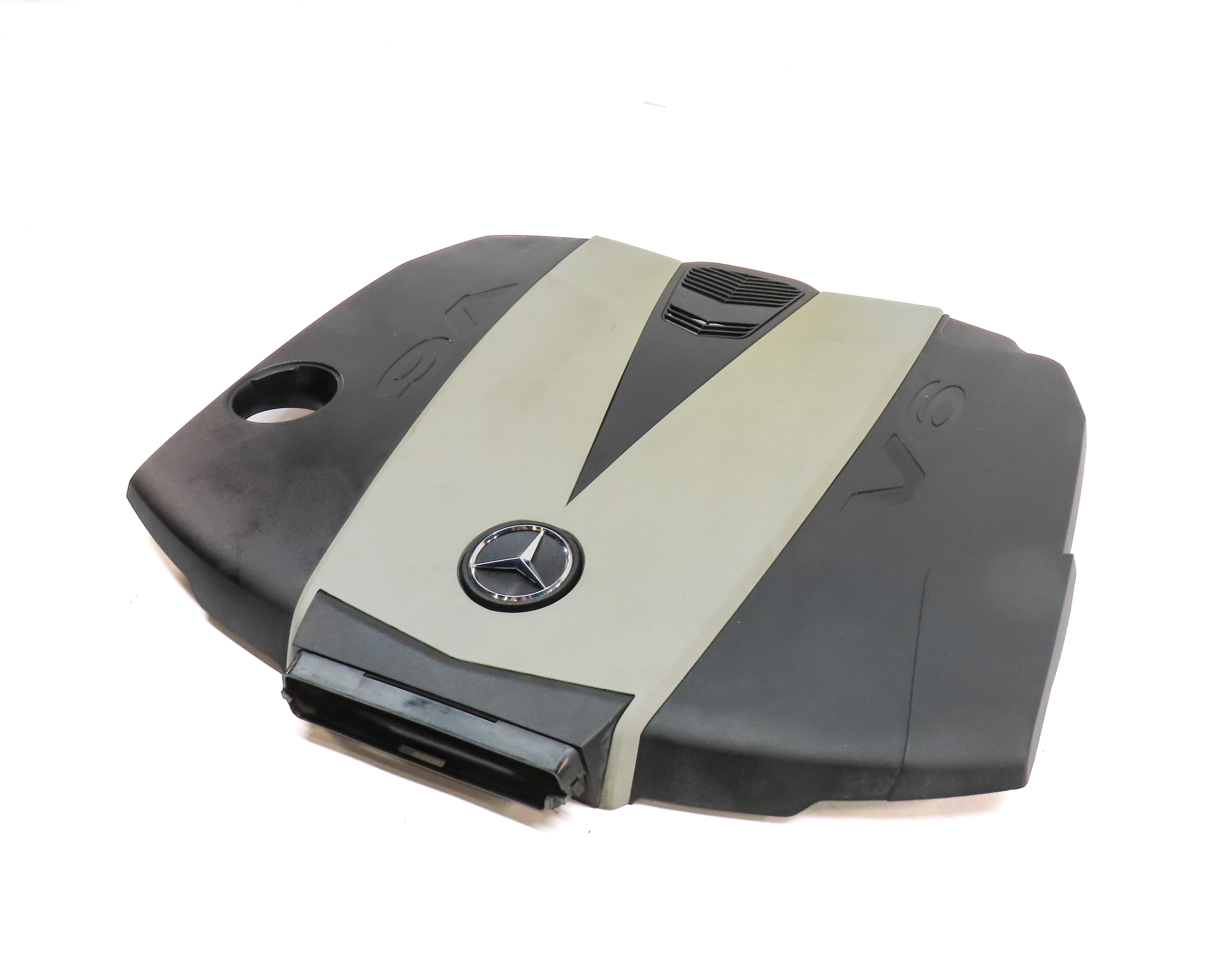 2011-2013 MERCEDES E350 3.0L TURBO DIESEL ENGINE MOTOR COVER TRIM — exact item pictured
